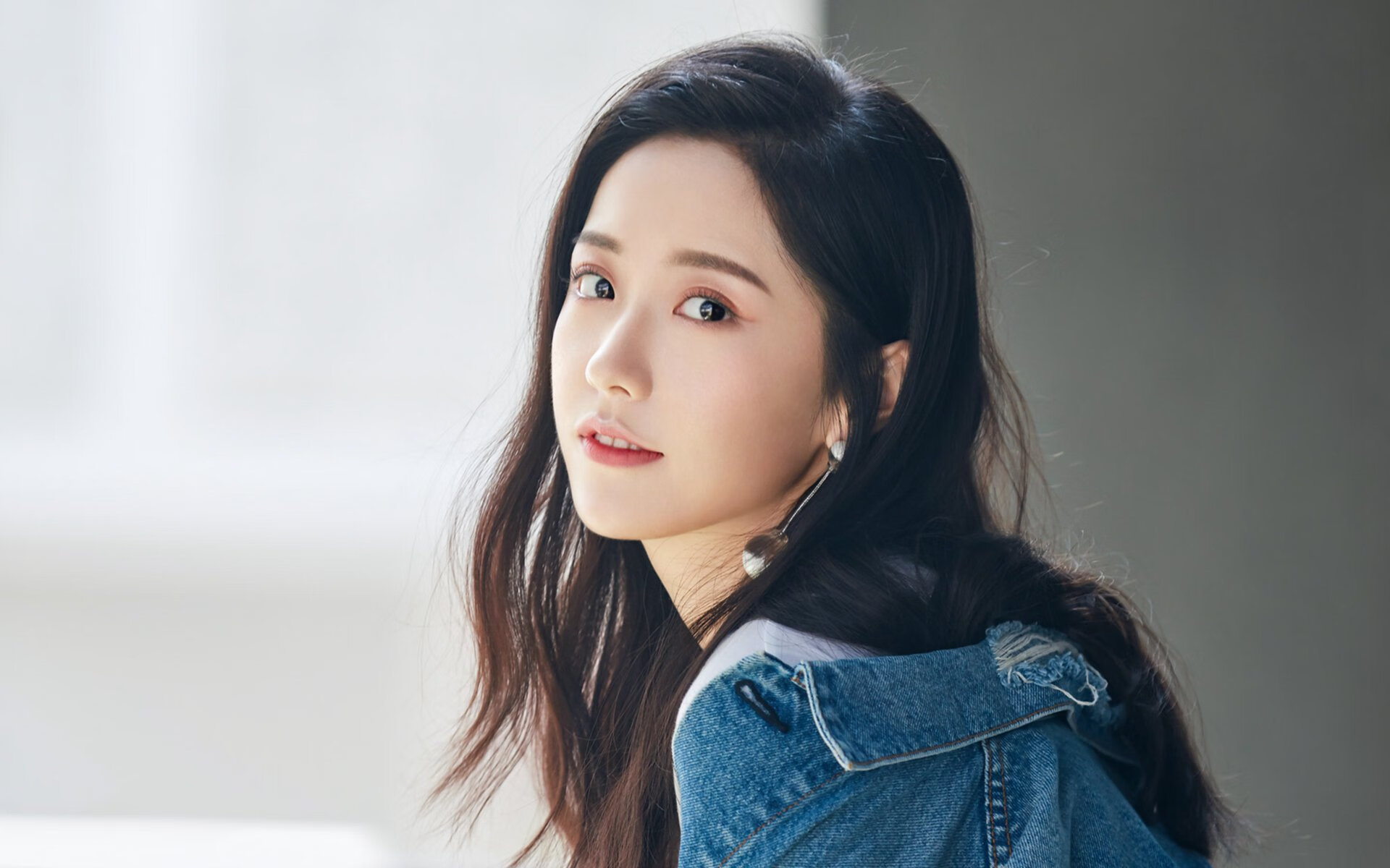 九游娱乐(jiuyou)官方网站-_光影攀岩秀：视觉盛宴与运动激情结合_，攀岩摄影